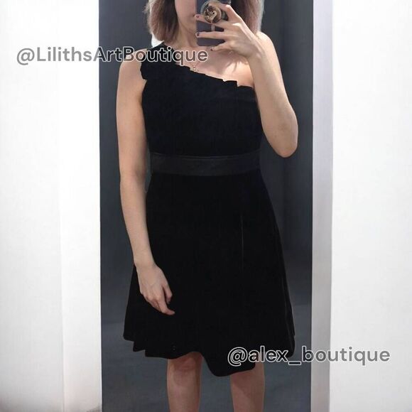 Phoebe Couture One-shoulder Velvet Cocktail Dress(C042)-Size 10 for Women - Picture 1 of 9